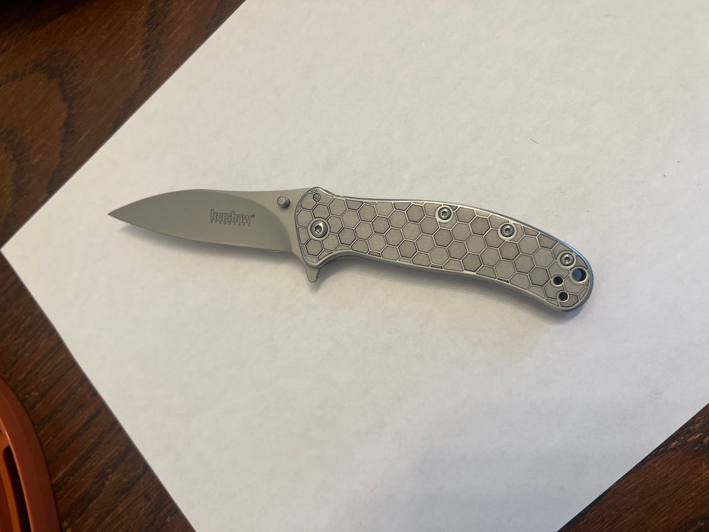 Varied Height Hexagons Assisted Opening Knife